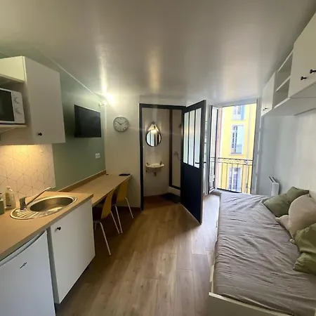 Appartamento En Plein Centre Historique De *